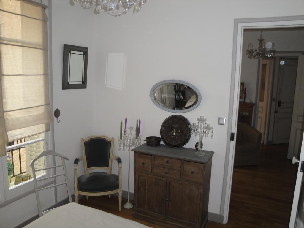 Almeria Garden Apartment Paris Zimmer foto